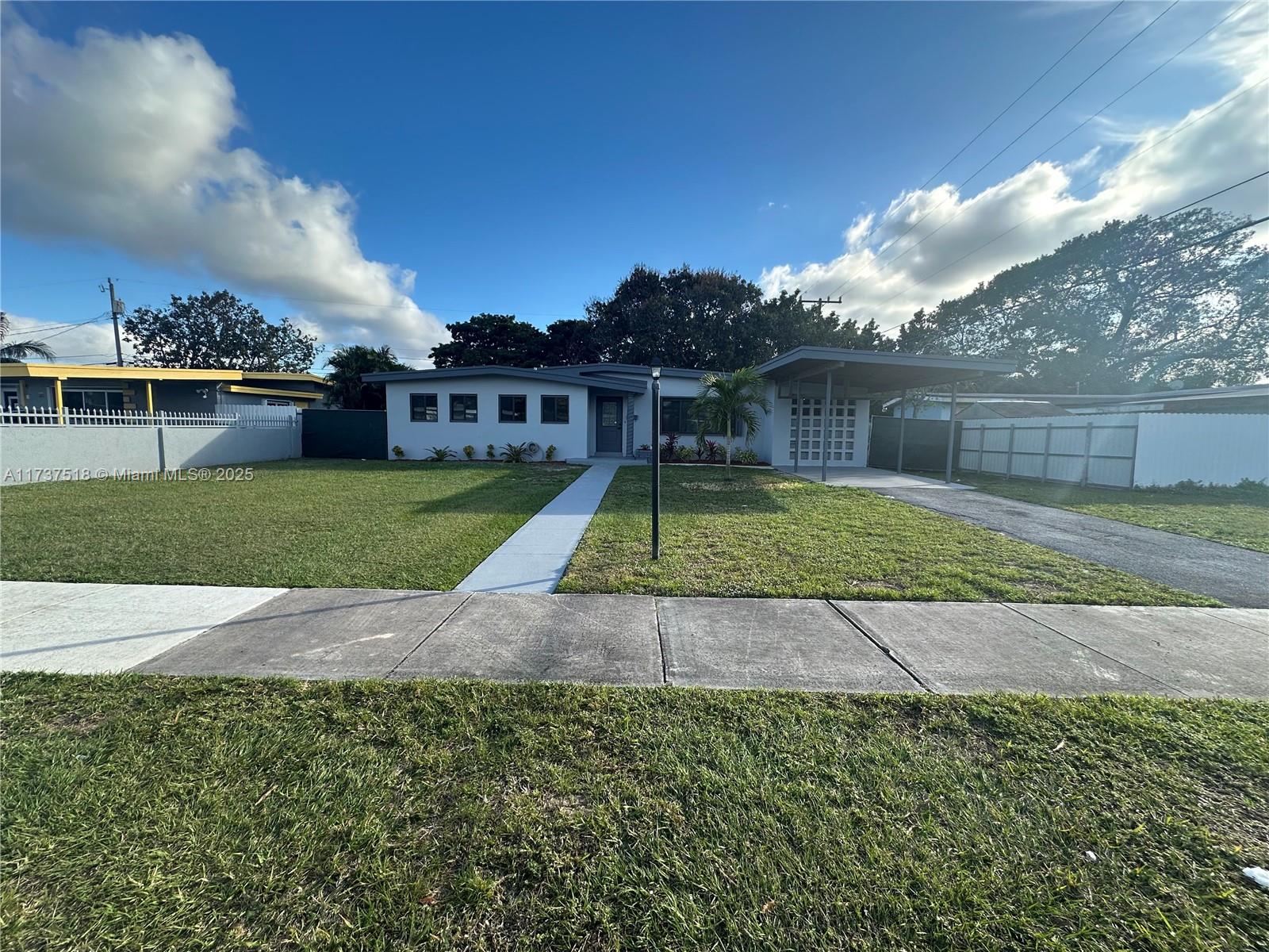 CRAVERO CLOVERLEAF ESTATE - Residential