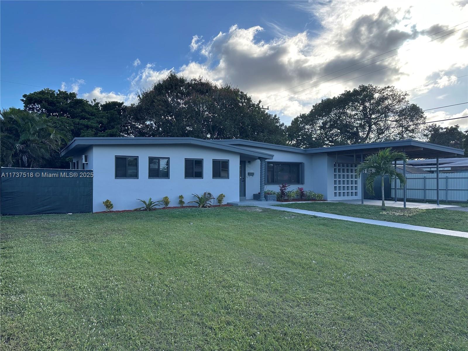 CRAVERO CLOVERLEAF ESTATE - Residential