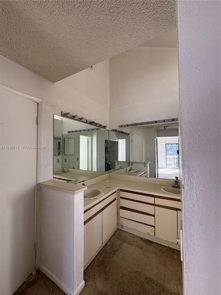 ROCK ISLAND LAND CORP - Residential