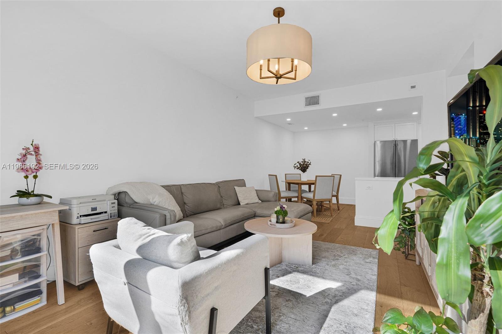 2107 SE 10th Ave 817