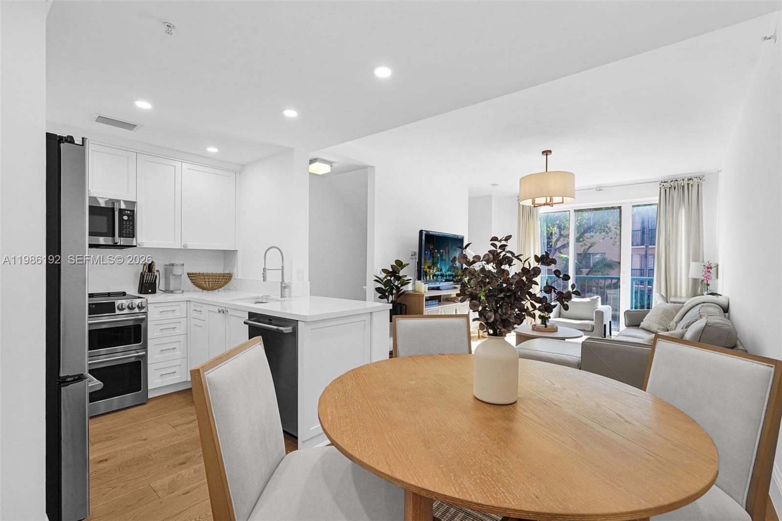 2107 SE 10th Ave 817