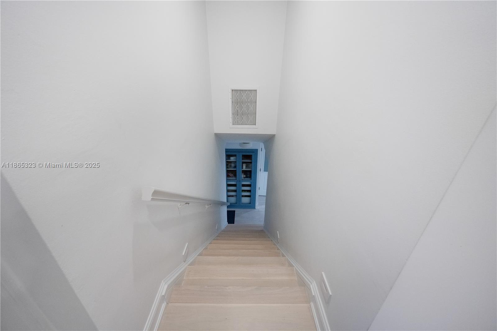 SUN AND SURF CLUB COMMUNI - Residential