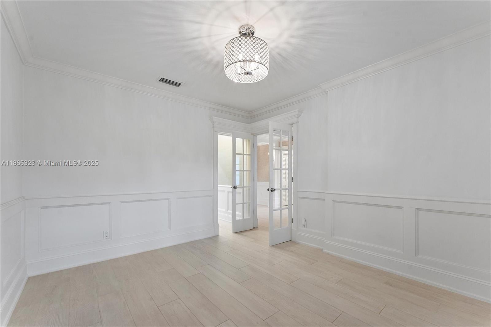 SUN AND SURF CLUB COMMUNI - Residential