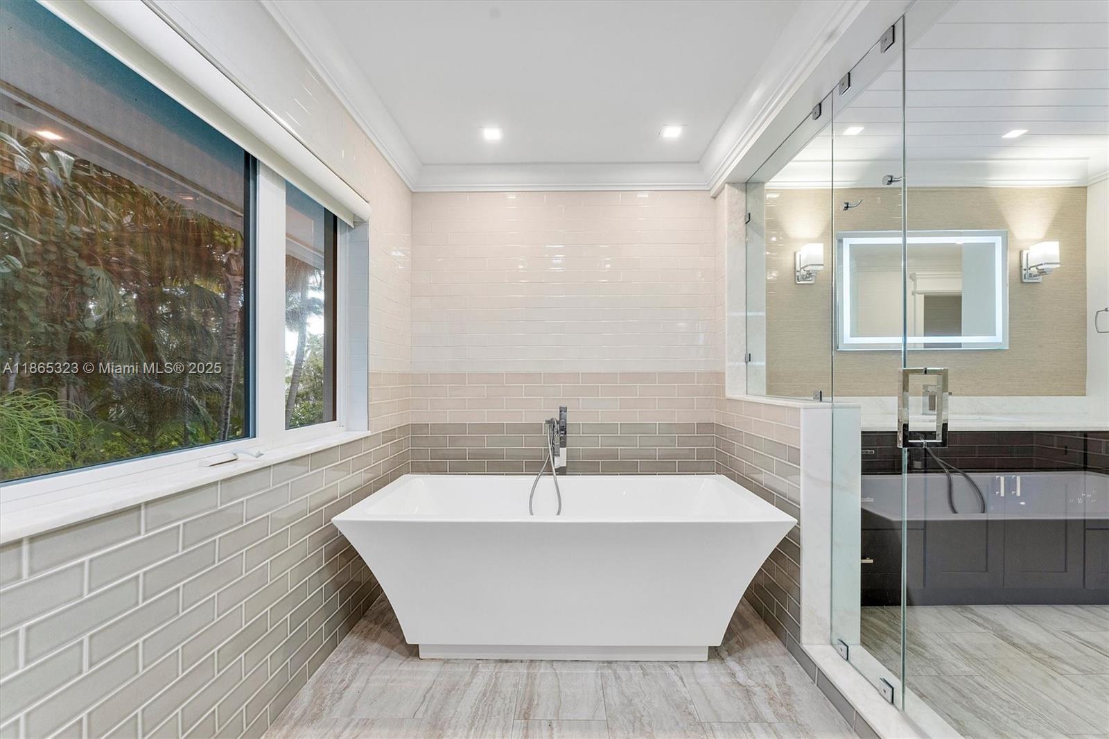 SUN AND SURF CLUB COMMUNI - Residential