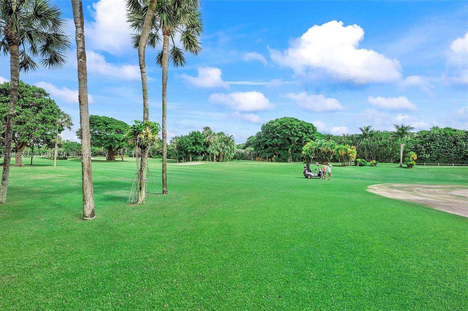 SUN AND SURF CLUB COMMUNI - Residential