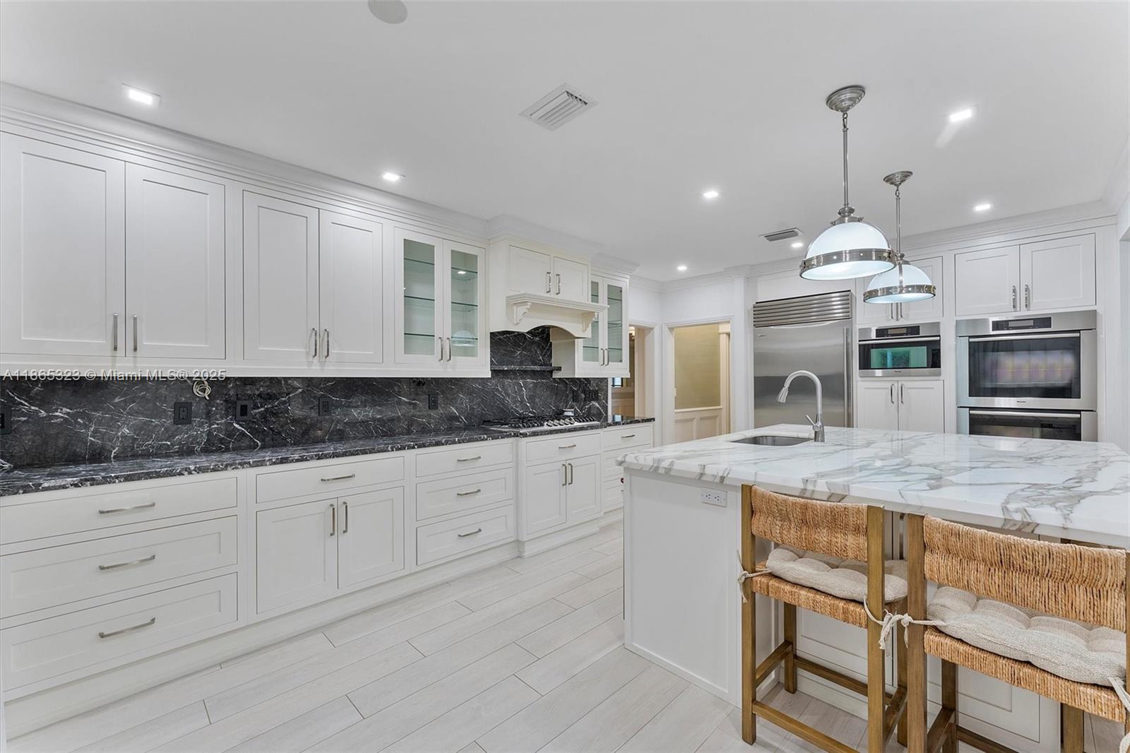 SUN AND SURF CLUB COMMUNI - Residential