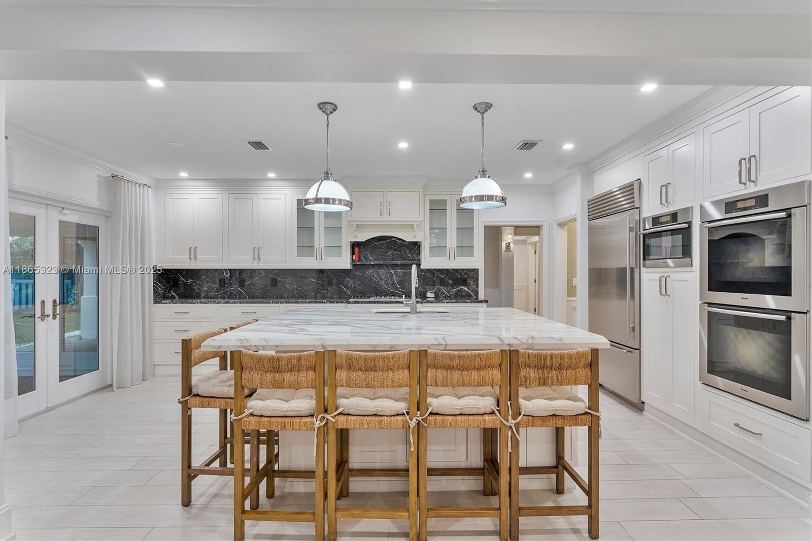 SUN AND SURF CLUB COMMUNI - Residential