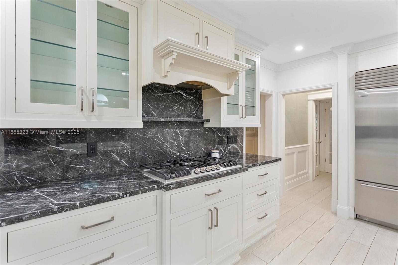 SUN AND SURF CLUB COMMUNI - Residential