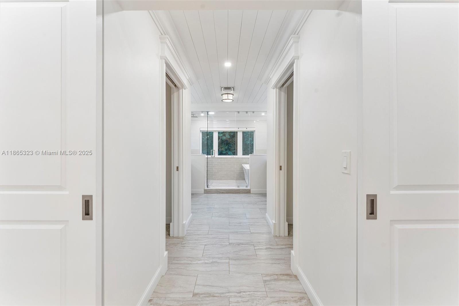 SUN AND SURF CLUB COMMUNI - Residential