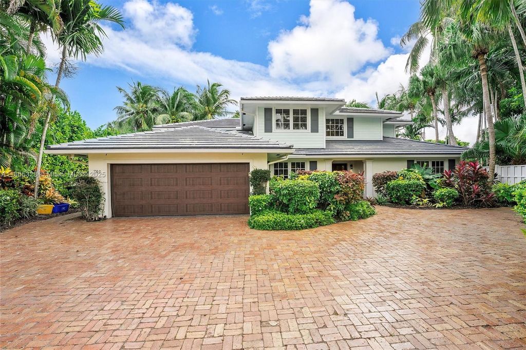 Photo of 746 Marble Ct, Boca Raton, FL 33432 (MLS # A11865323)