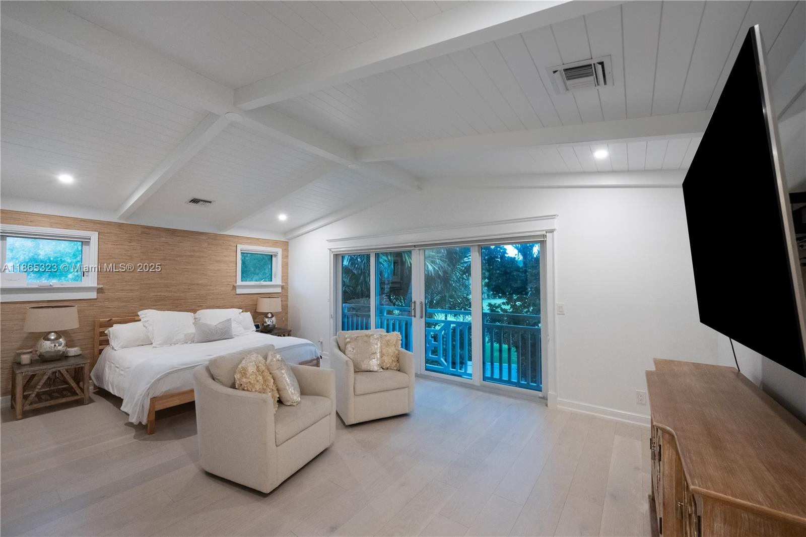 SUN AND SURF CLUB COMMUNI - Residential