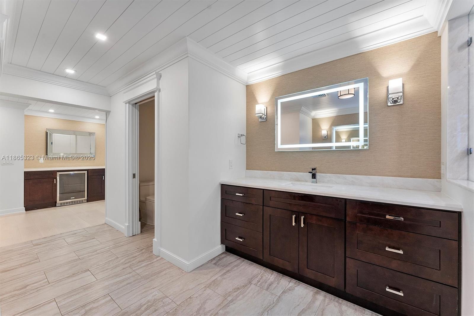 SUN AND SURF CLUB COMMUNI - Residential