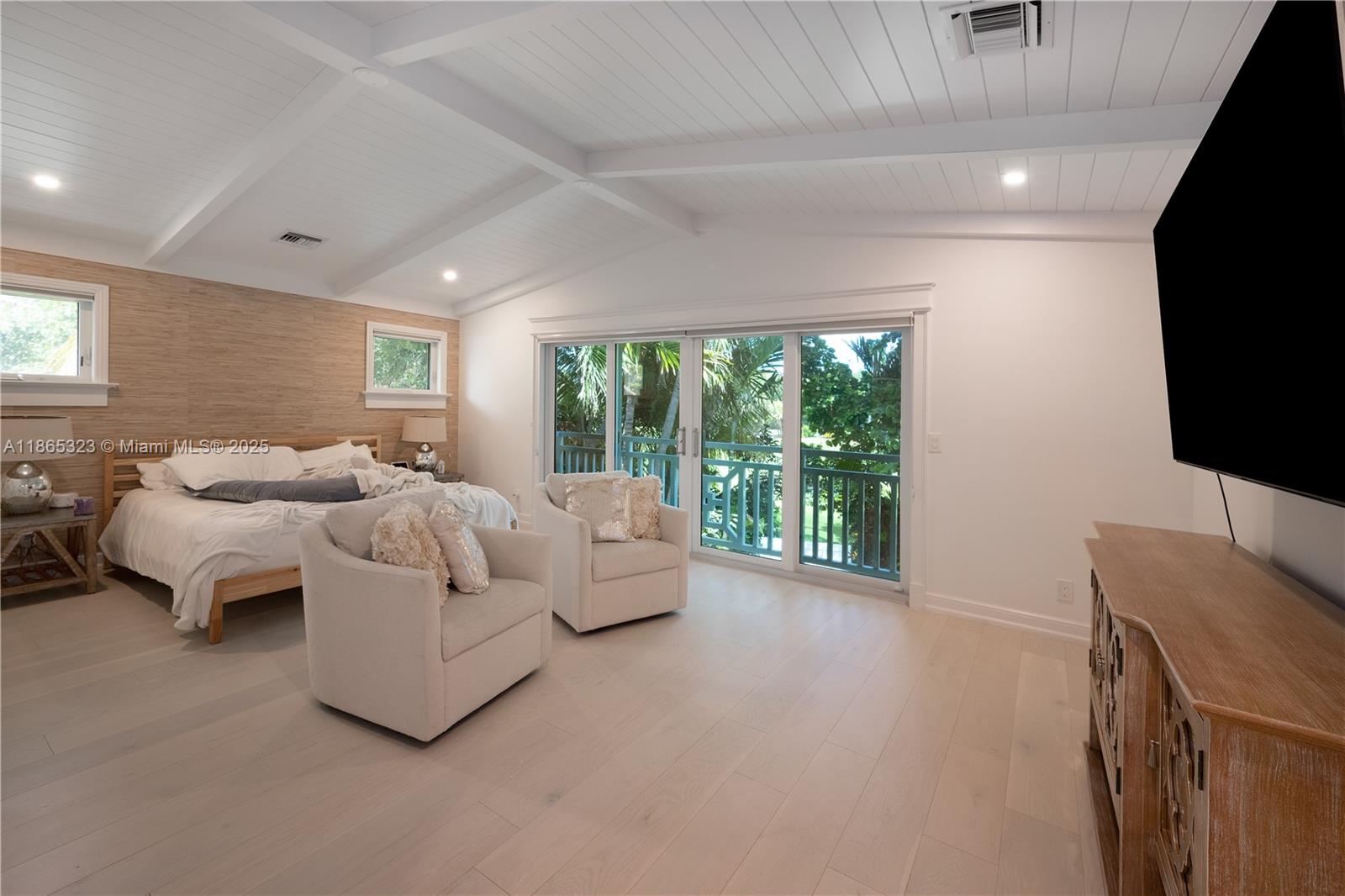 SUN AND SURF CLUB COMMUNI - Residential