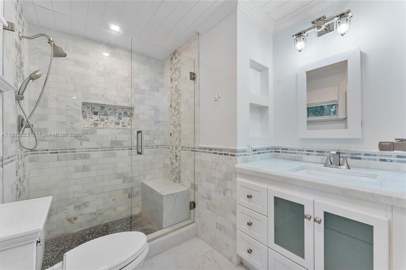 SUN AND SURF CLUB COMMUNI - Residential