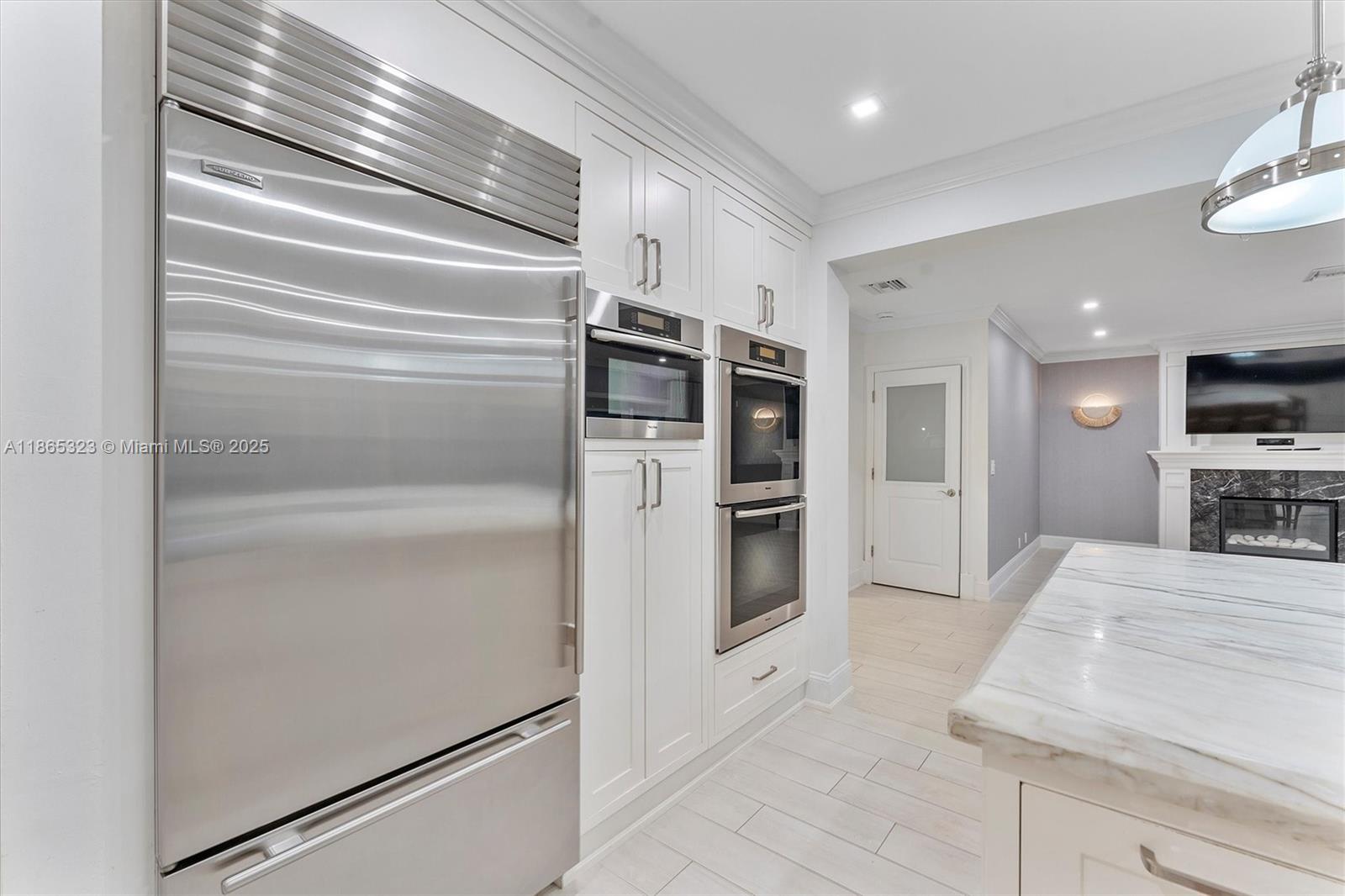 SUN AND SURF CLUB COMMUNI - Residential