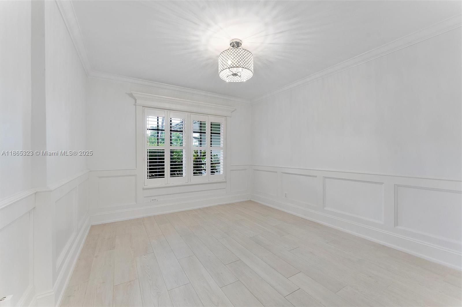 SUN AND SURF CLUB COMMUNI - Residential