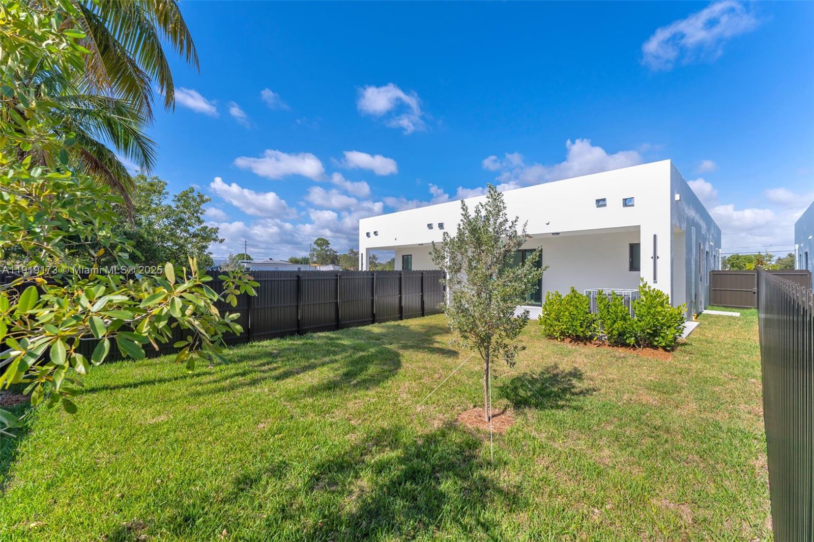 OAK SHIRE HOMES - Residential