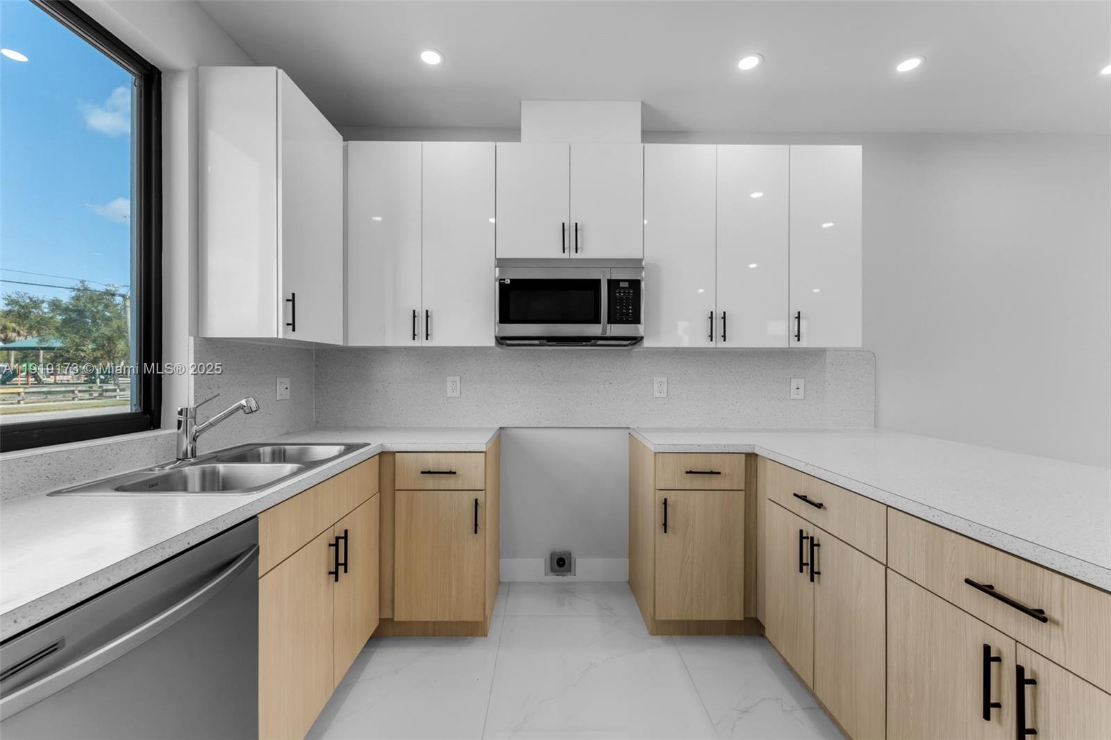 OAK SHIRE HOMES - Residential