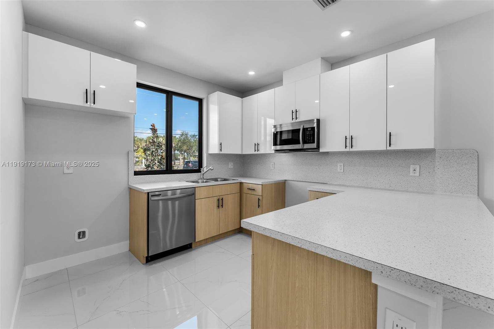 OAK SHIRE HOMES - Residential