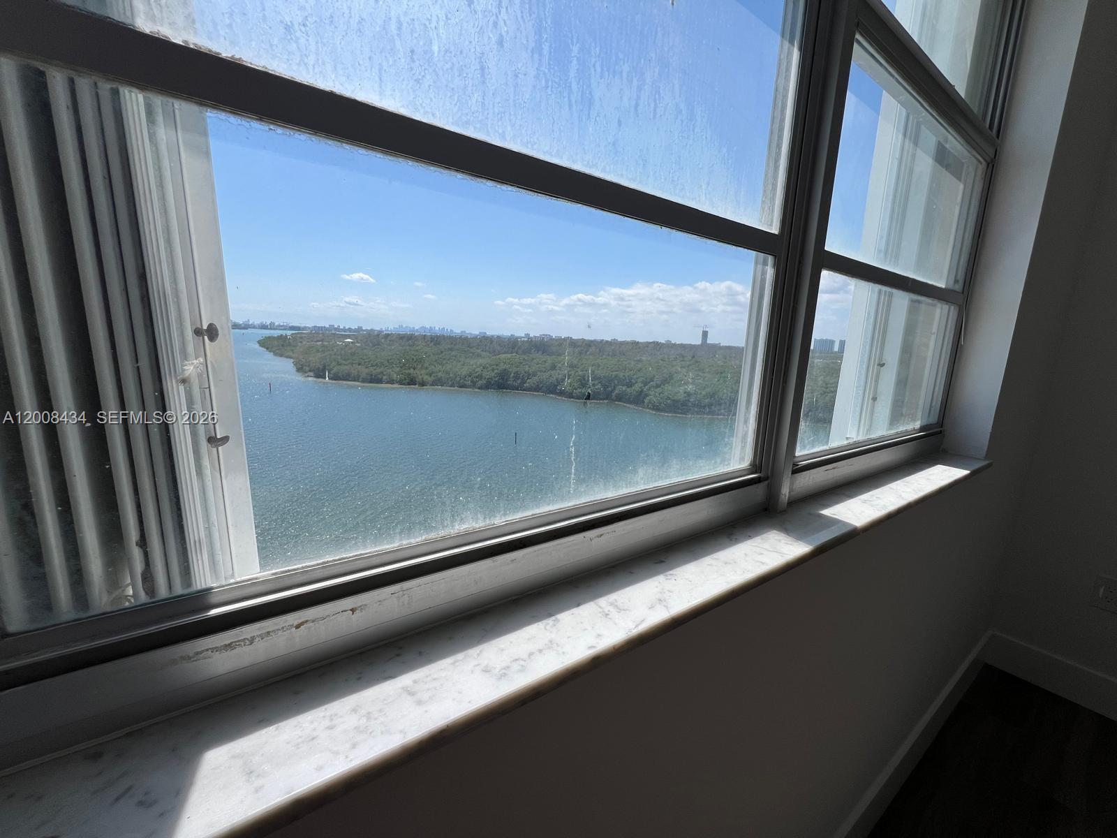 ARLEN HOUSE WEST CONDO - Residential