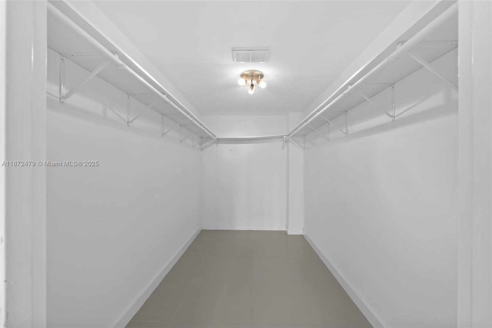 OLYMPUS CONDO PHASE - Residential