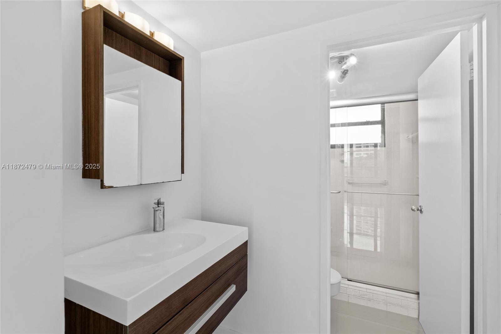 OLYMPUS CONDO PHASE - Residential