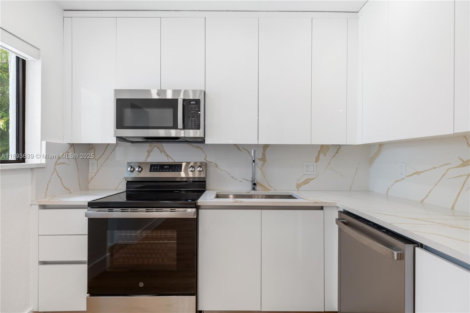 CENTRAL MIAMI PT 3 - Residential Lease