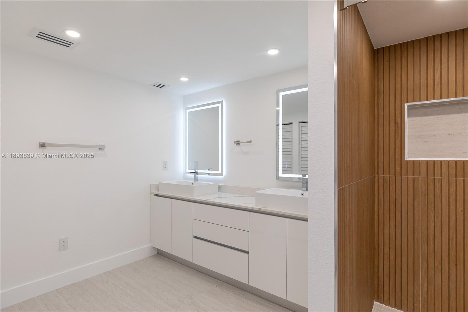 CENTRAL MIAMI PT 3 - Residential Lease