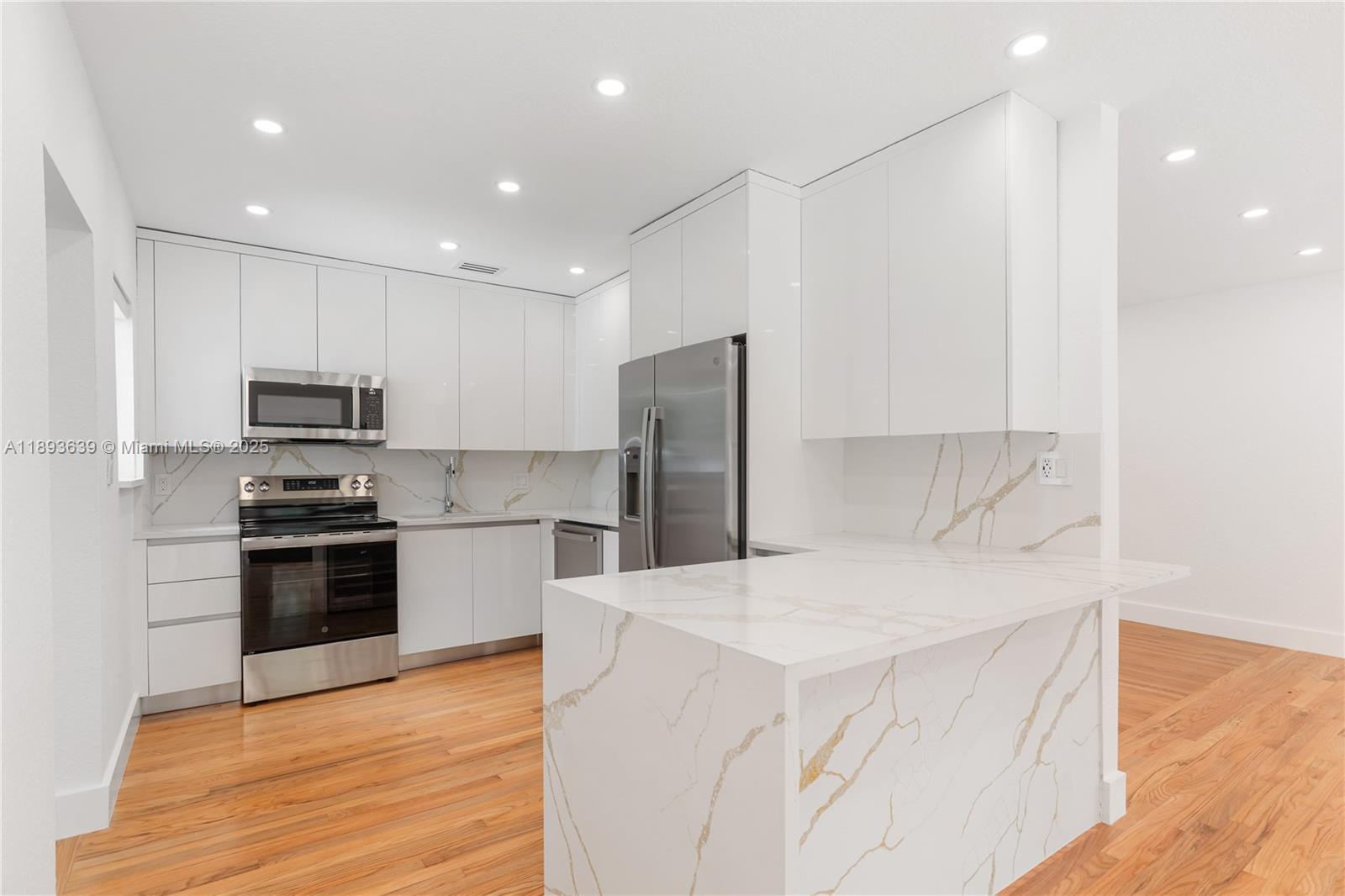CENTRAL MIAMI PT 3 - Residential Lease