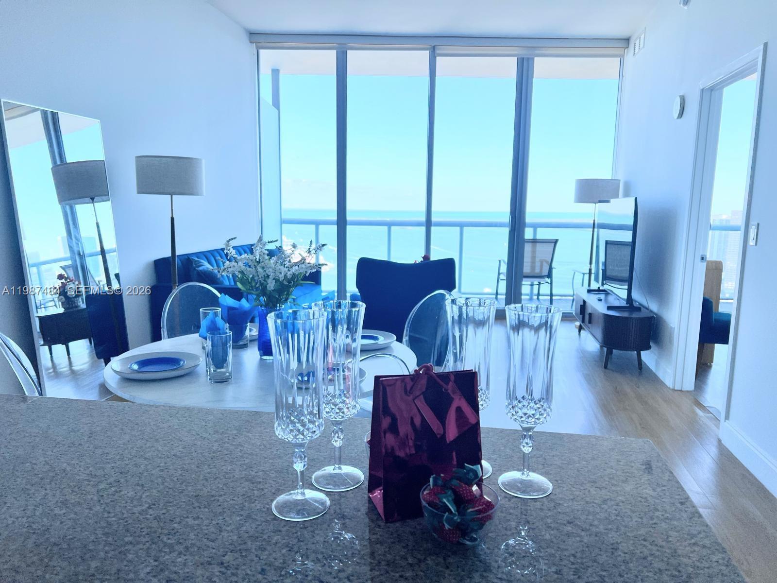 888 Biscayne Blvd 4807