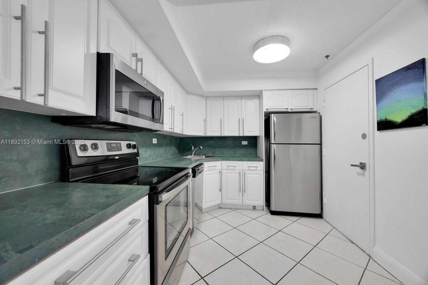 MAISON GRANDE CONDO - Residential Lease