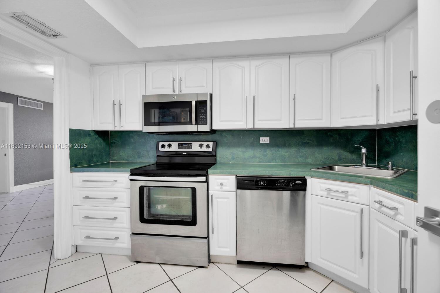 MAISON GRANDE CONDO - Residential Lease