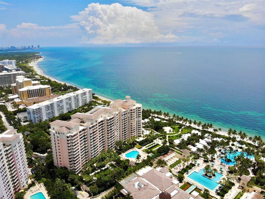 3 bed, 3 bath seasonal rental at The Ocean Club, Key Biscayne. This spacious residence features a prime southeast exposure with stunning views of the Atlantic Ocean, pool, and tropical gardens. The floor-through layout includes two large terraces—one with ocean views and the other overlooking the beach, bay, and a peek of city lights. Enjoy world-class amenities: direct beach access with towel, chair, and umbrella service, beachfront and lap pools, gyms, spa with sauna, steam, and whirlpool, 8 Har-Tru lighted tennis courts, on-site spa and beauty center, Beach Bar & Grill, Fresco restaurant, valet, concierge, and kids’ playground. A perfect seasonal escape in a resort-style setting.