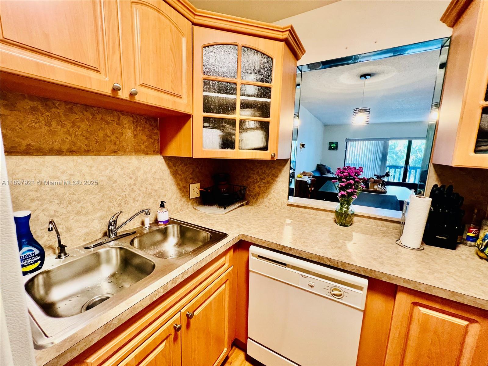 MANARANDA VILLAGE CONDO - Residential