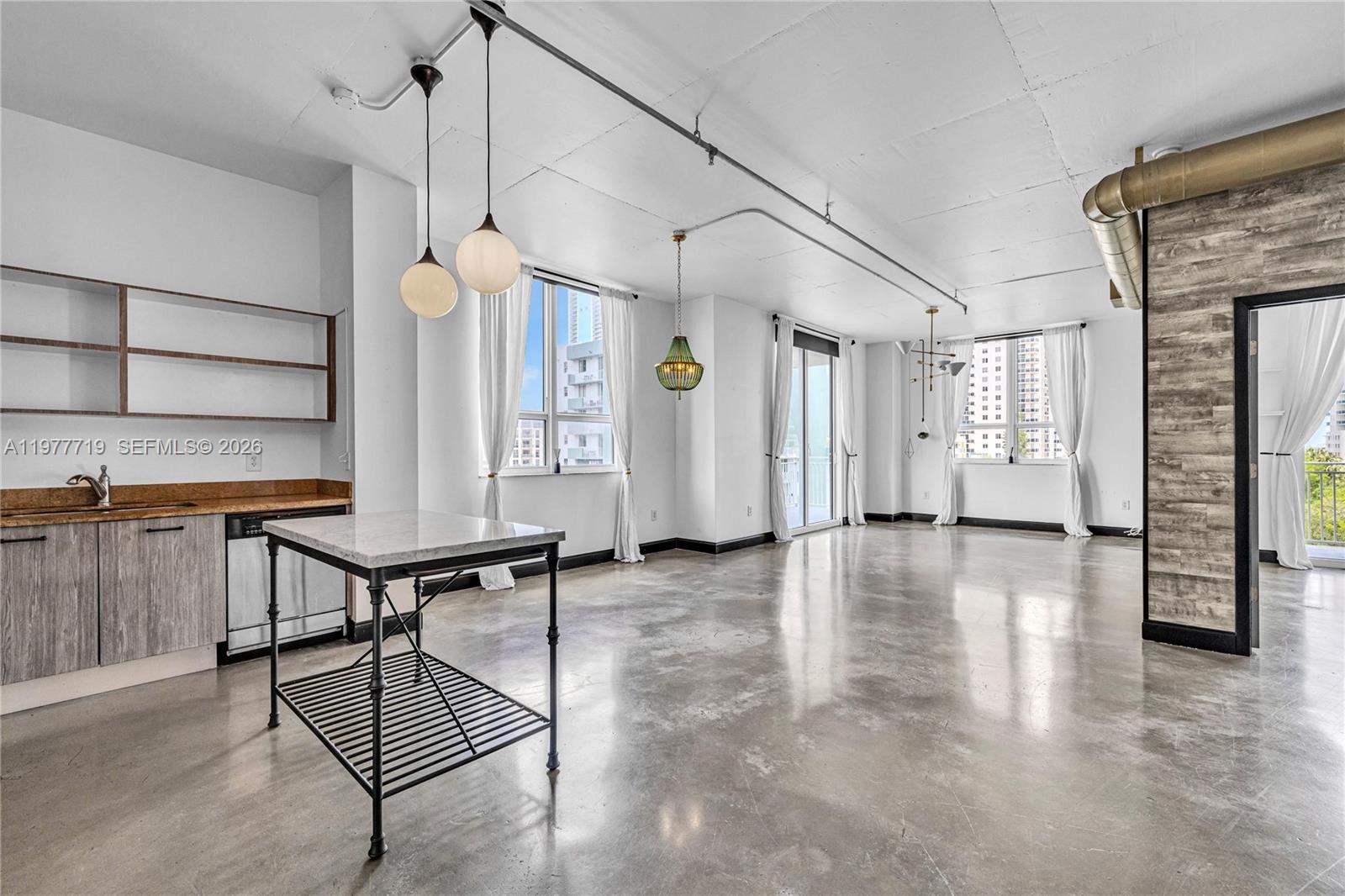 UPTOWN LOFTS CONDO - Residential