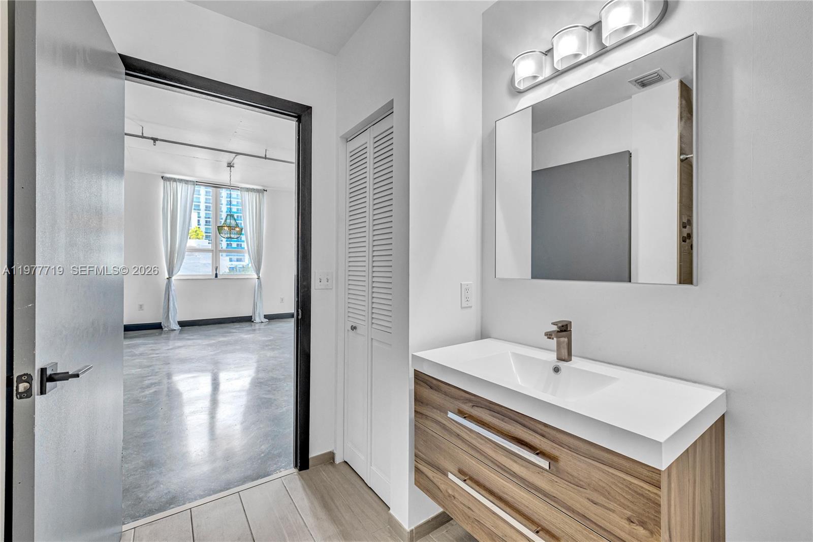 UPTOWN LOFTS CONDO - Residential