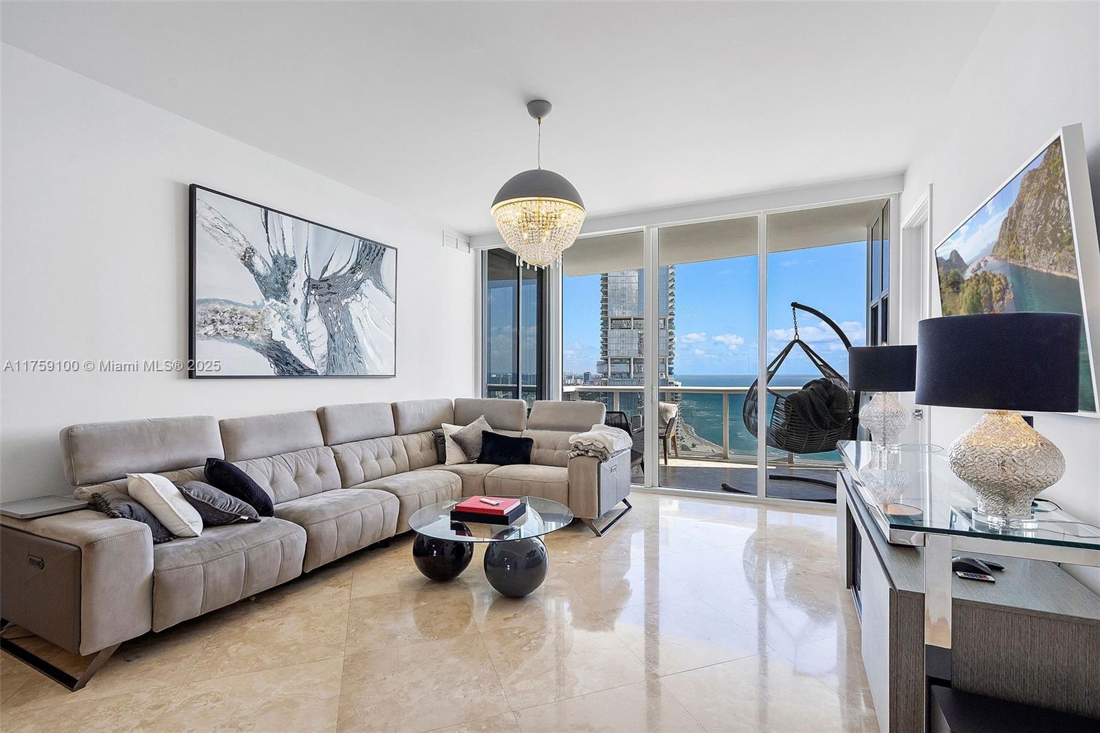 18201 Collins Ave 4404
