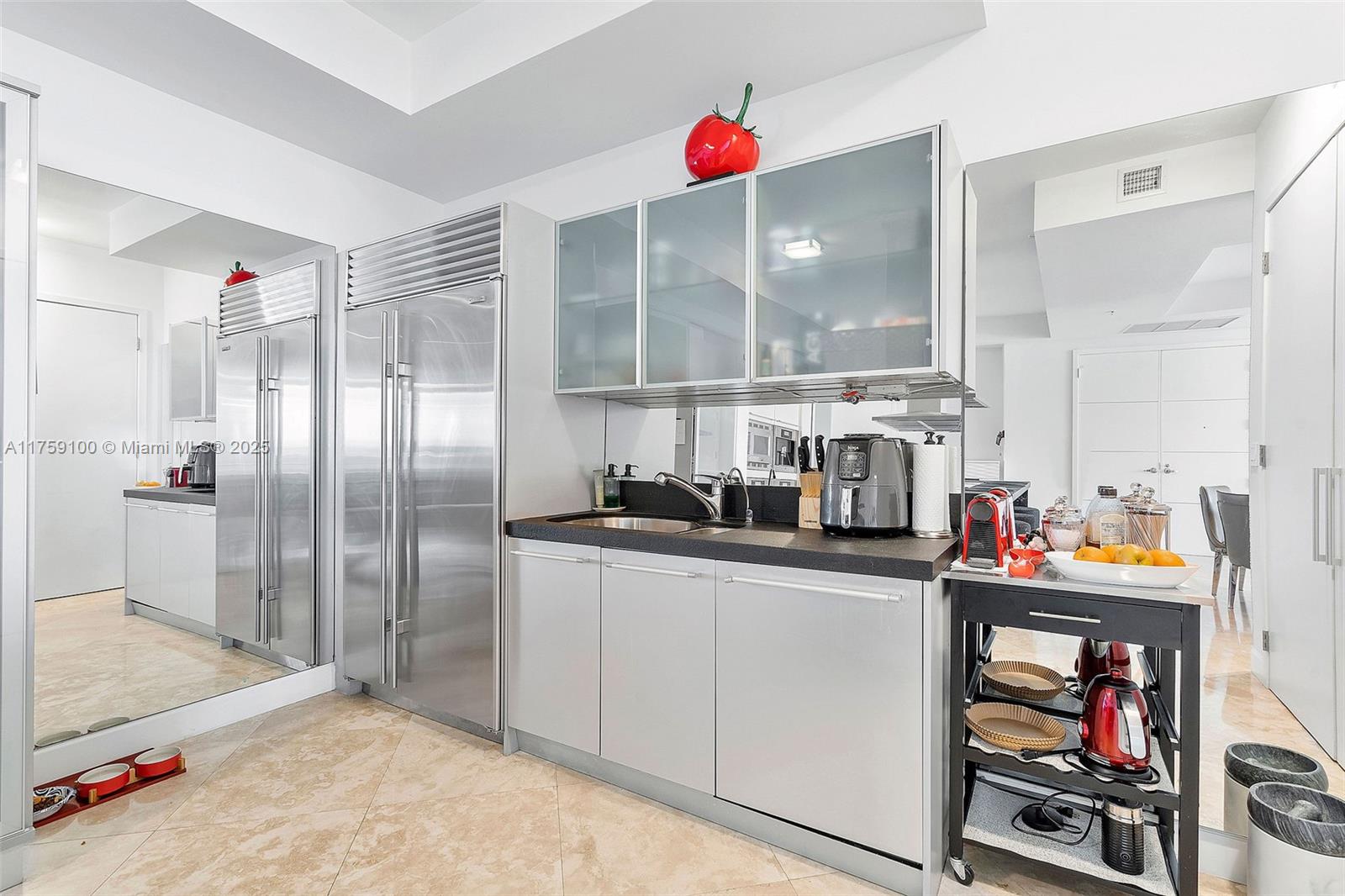 TRUMP ROYALE - Residential