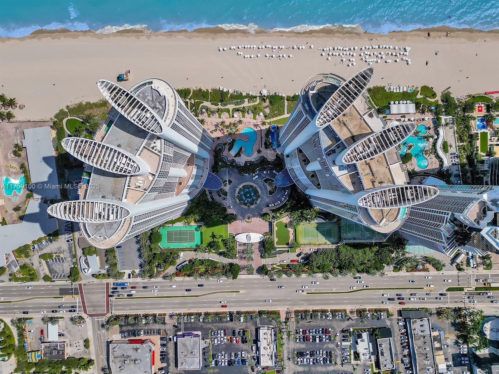 TRUMP ROYALE - Residential