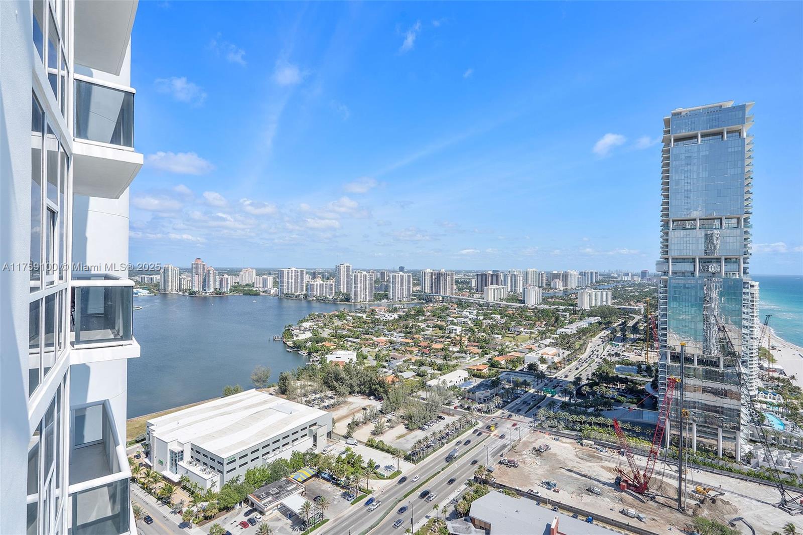 TRUMP ROYALE - Residential