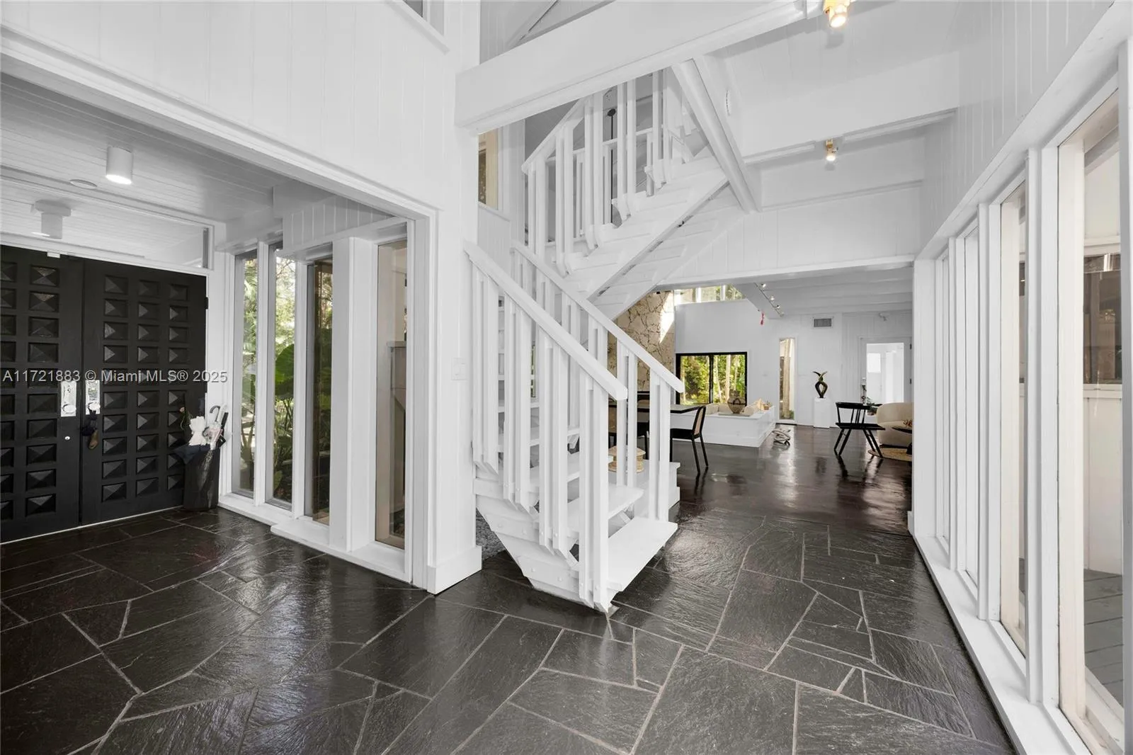 Coral Gables, Florida 33156, United States, 4 Bedrooms Bedrooms, ,4 BathroomsBathrooms,Residential,Active,20168