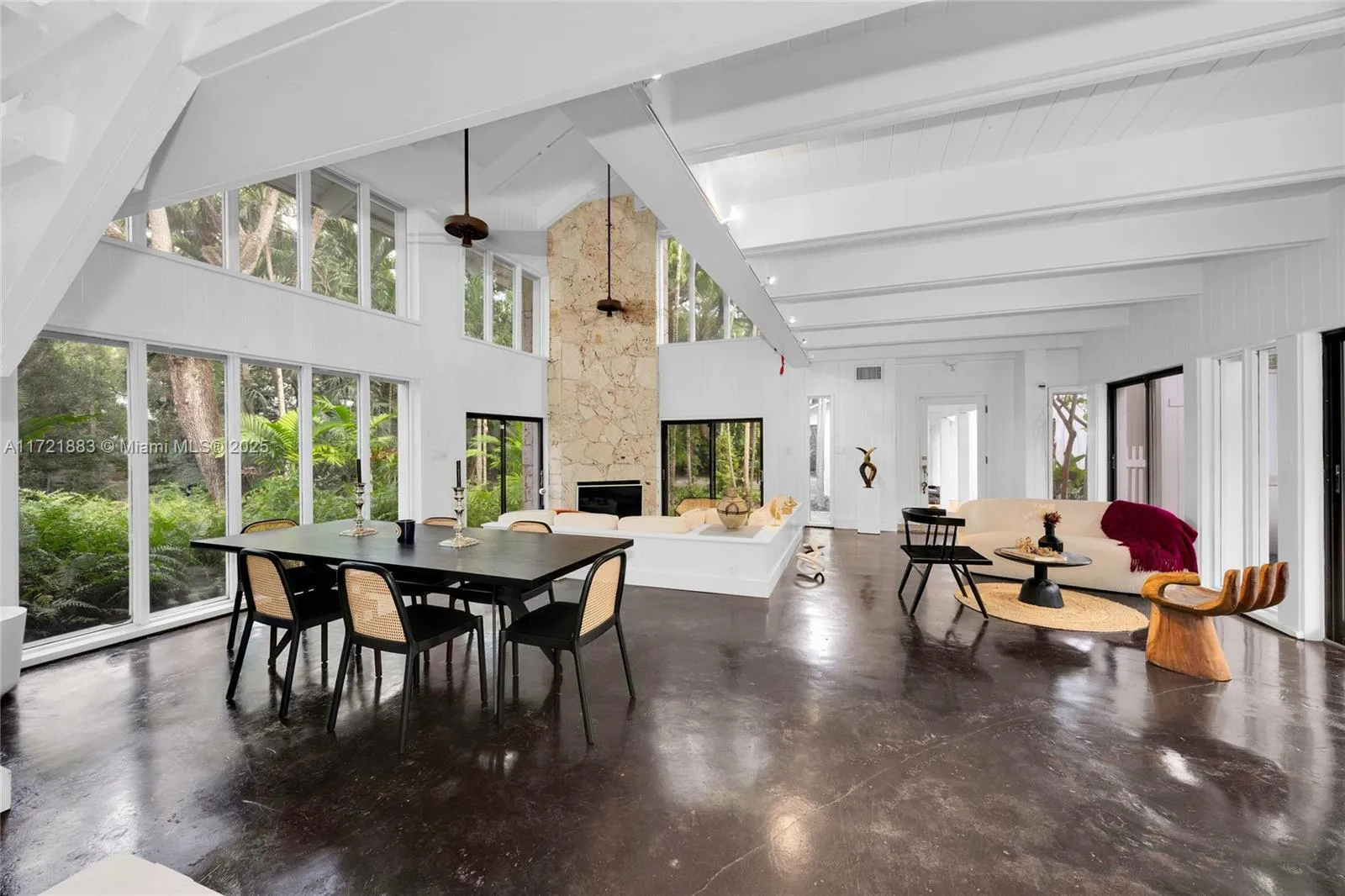Coral Gables, Florida 33156, United States, 4 Bedrooms Bedrooms, ,4 BathroomsBathrooms,Residential,Active,20168