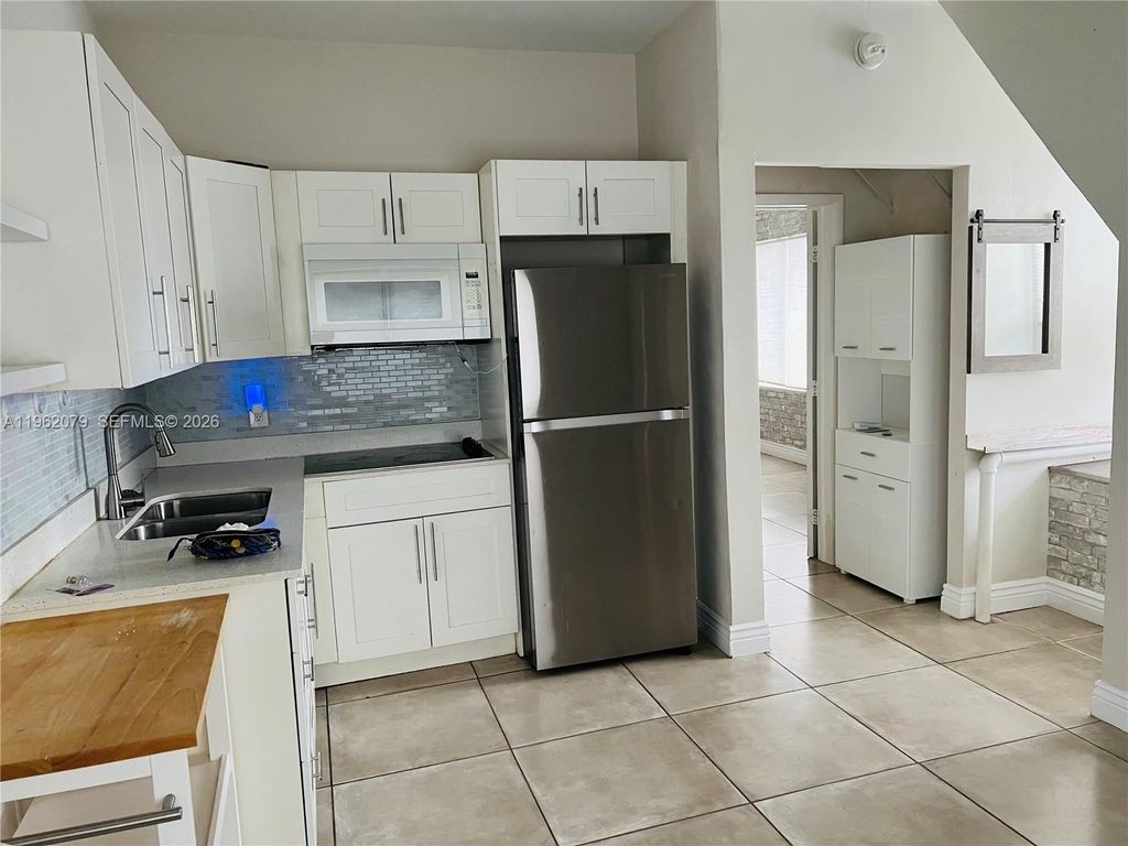 Photo of 1536 Polk St #6, Hollywood, FL 33020 (MLS # A11962079)