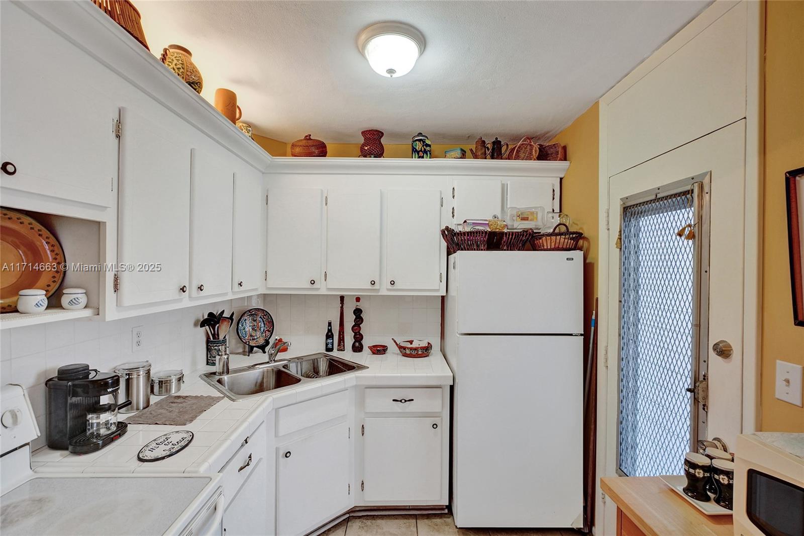 SEA BEACH TOWERS CONDO - Residential