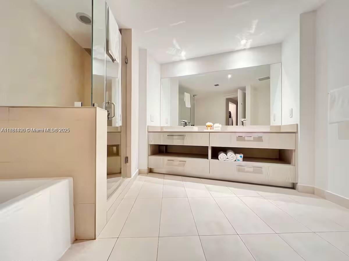 4111 SOUTH OCEAN DRIVE CO - Residential