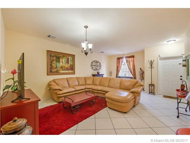 CASA DEL SUR - Residential Lease