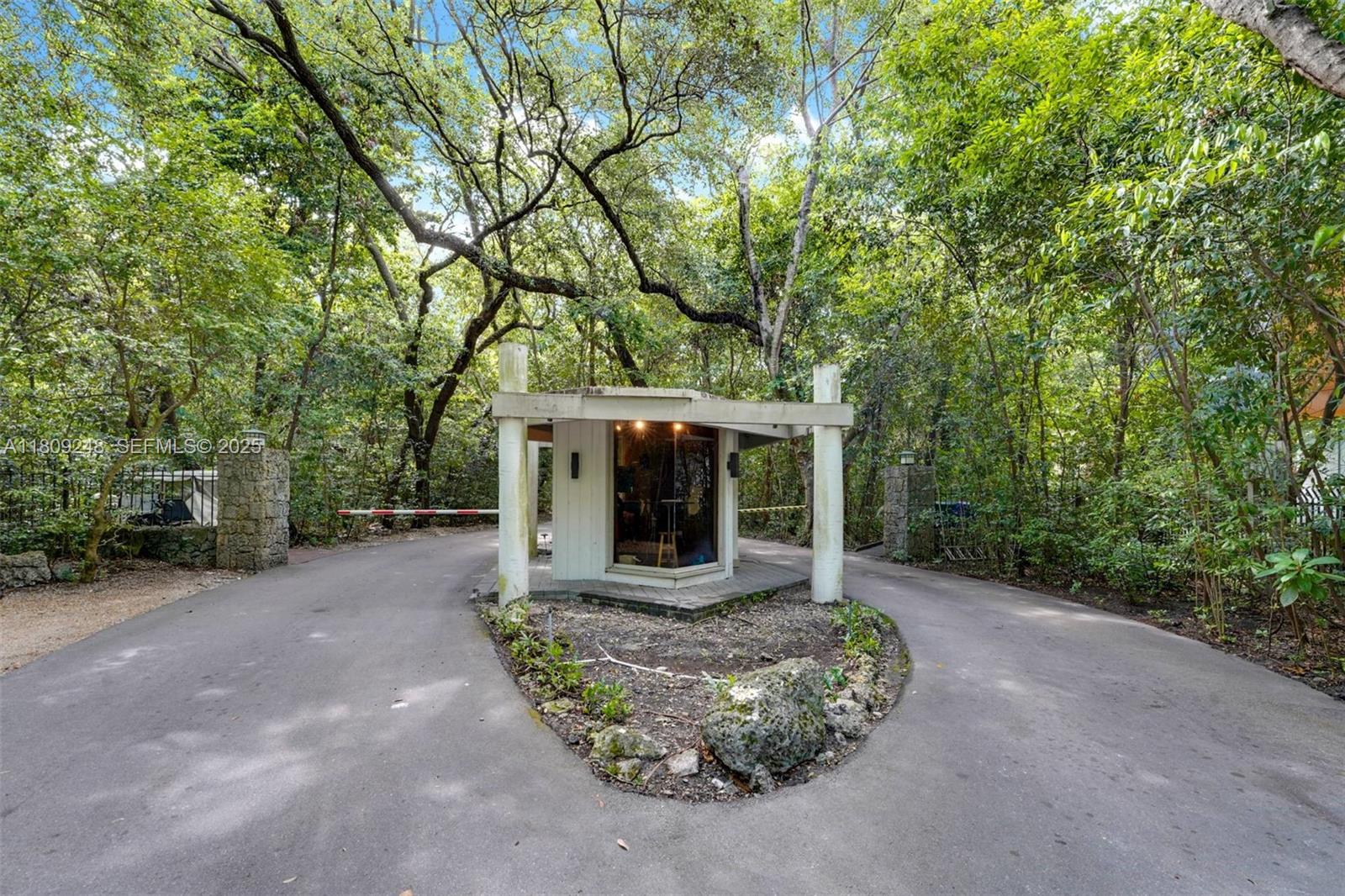 ABITARE CONDO - Residential