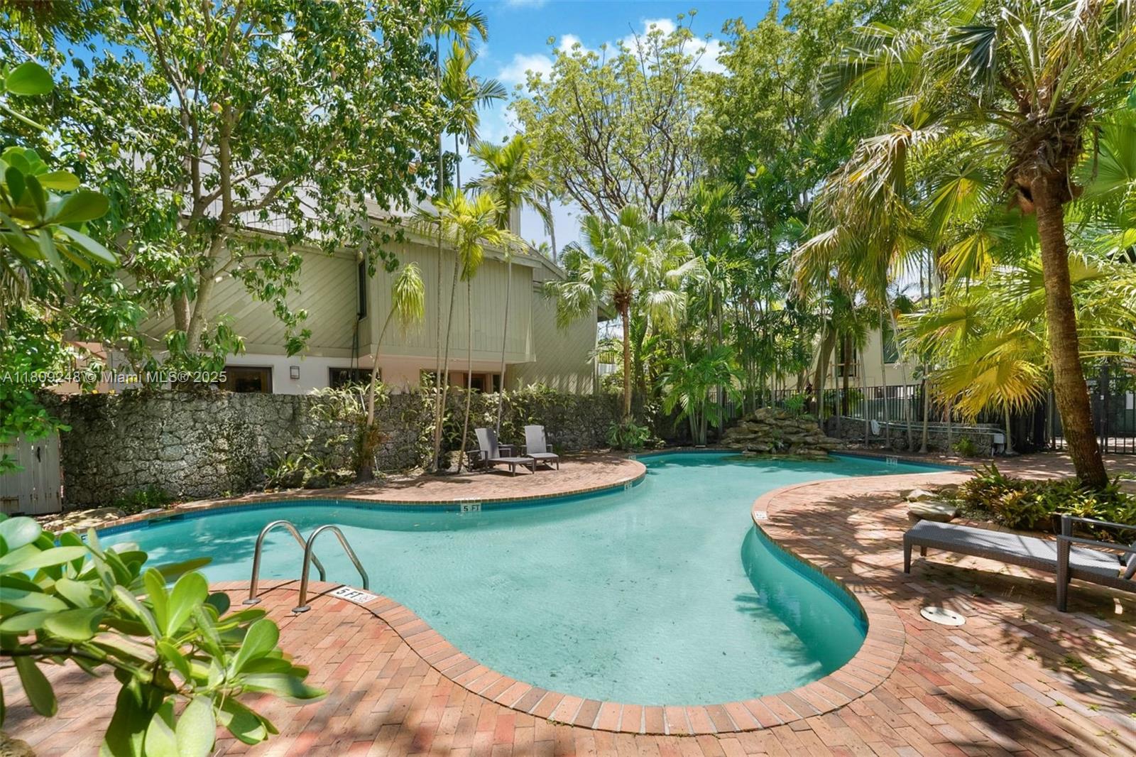 ABITARE CONDO - Residential