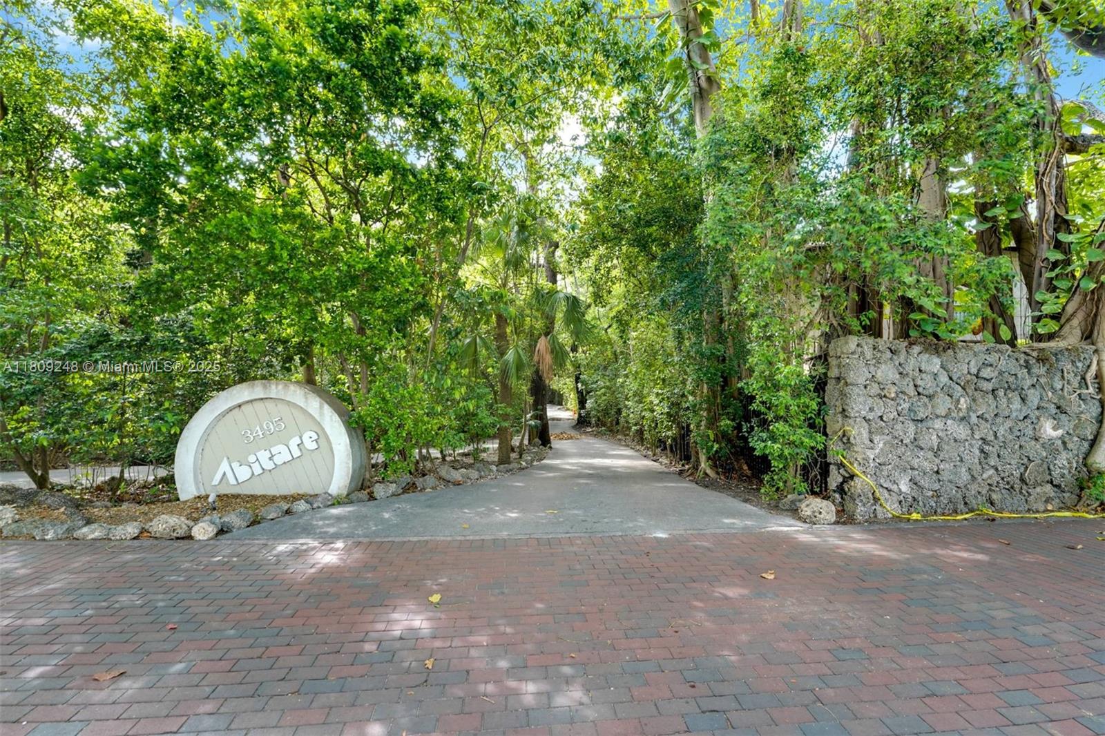 ABITARE CONDO - Residential