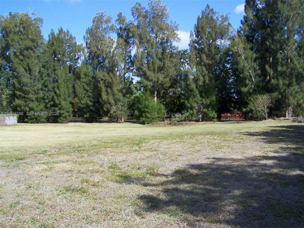 Photo of 0000 SW 139th Ave, Davie, FL 33330 (MLS # A12024586)